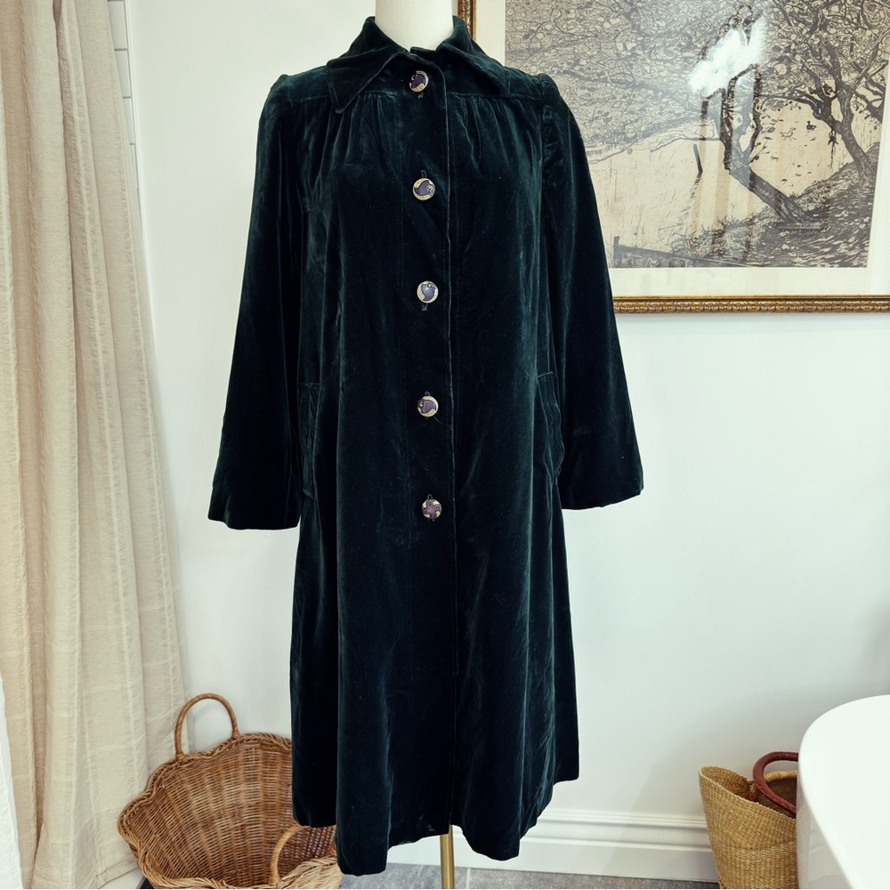 ✨ VINTAGE 1960s green velvet coat